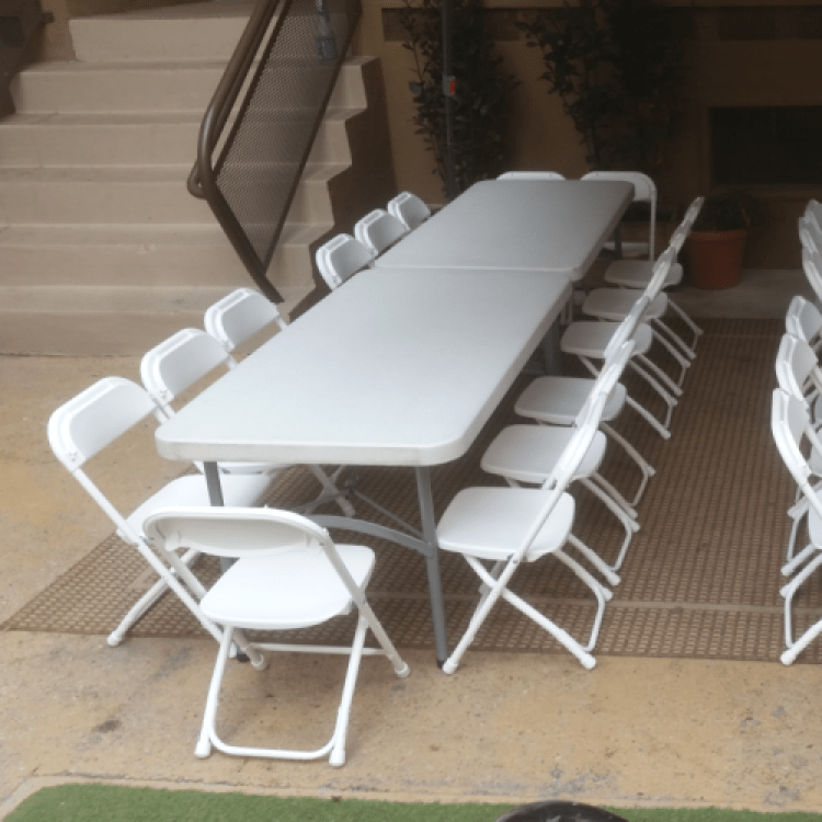 Kids tables and chairs